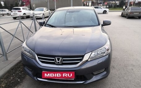 Honda Accord IX рестайлинг, 2013 год, 2 000 000 рублей, 1 фотография