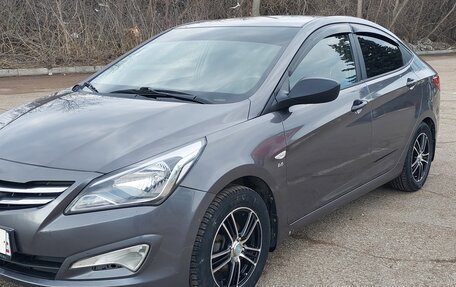 Hyundai Solaris II рестайлинг, 2015 год, 730 000 рублей, 5 фотография