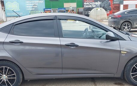 Hyundai Solaris II рестайлинг, 2015 год, 730 000 рублей, 6 фотография