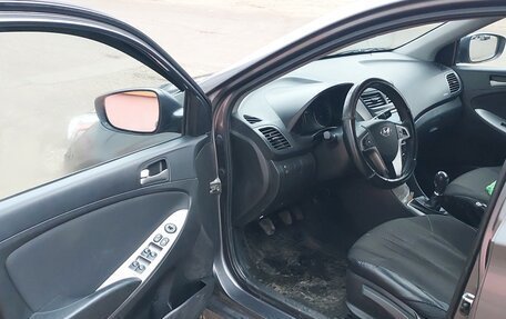 Hyundai Solaris II рестайлинг, 2015 год, 730 000 рублей, 13 фотография