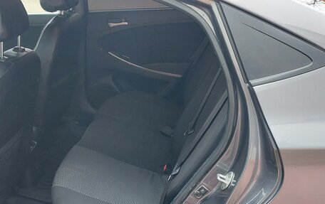 Hyundai Solaris II рестайлинг, 2015 год, 730 000 рублей, 14 фотография