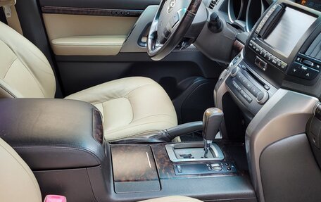 Toyota Land Cruiser 200, 2008 год, 3 100 000 рублей, 2 фотография