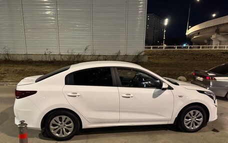 KIA Rio IV, 2021 год, 1 350 000 рублей, 6 фотография