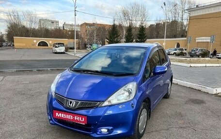 Honda Fit III, 2011 год, 895 000 рублей, 3 фотография