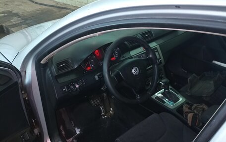 Volkswagen Passat B6, 2006 год, 650 000 рублей, 3 фотография