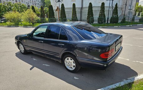 Mercedes-Benz E-Класс, 1997 год, 295 000 рублей, 4 фотография