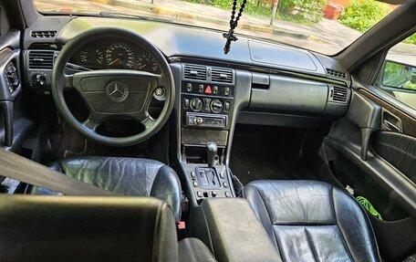Mercedes-Benz E-Класс, 1997 год, 295 000 рублей, 9 фотография