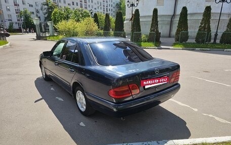 Mercedes-Benz E-Класс, 1997 год, 295 000 рублей, 5 фотография