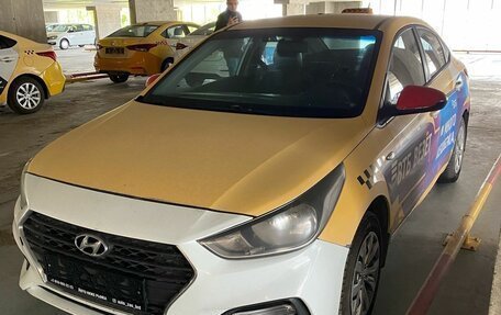 Hyundai Solaris II рестайлинг, 2018 год, 630 000 рублей, 1 фотография