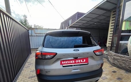 Ford Escape, 2019 год, 2 100 000 рублей, 3 фотография