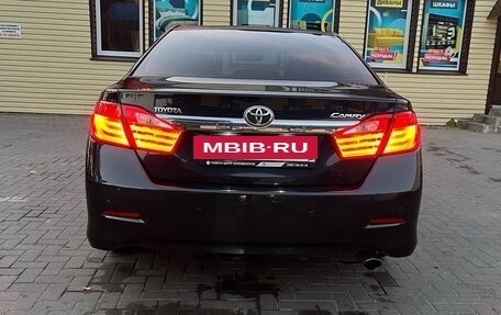 Toyota Camry, 2013 год, 1 920 000 рублей, 6 фотография
