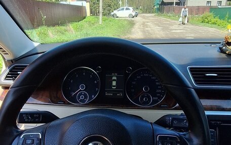 Volkswagen Passat B7, 2011 год, 850 000 рублей, 12 фотография