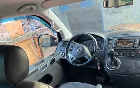 Volkswagen Multivan T5, 2013 год, 2 450 000 рублей, 5 фотография