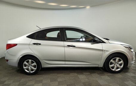 Hyundai Solaris II рестайлинг, 2015 год, 800 000 рублей, 5 фотография