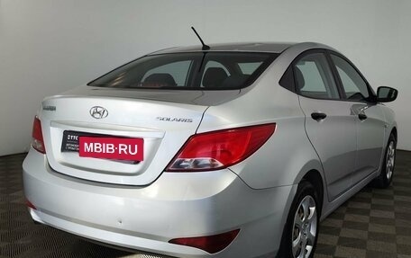 Hyundai Solaris II рестайлинг, 2015 год, 800 000 рублей, 6 фотография
