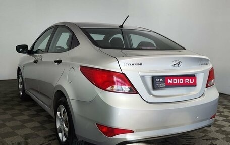 Hyundai Solaris II рестайлинг, 2015 год, 800 000 рублей, 8 фотография
