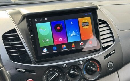 Mitsubishi L200 IV рестайлинг, 2013 год, 1 080 000 рублей, 10 фотография