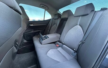Toyota Camry, 2021 год, 1 990 000 рублей, 13 фотография
