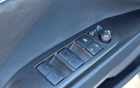 Toyota Camry, 2021 год, 1 990 000 рублей, 9 фотография