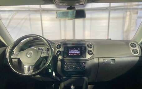 Volkswagen Tiguan II, 2016 год, 1 549 000 рублей, 17 фотография