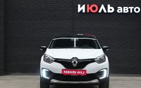 Renault Kaptur I рестайлинг, 2017 год, 1 550 000 рублей, 2 фотография