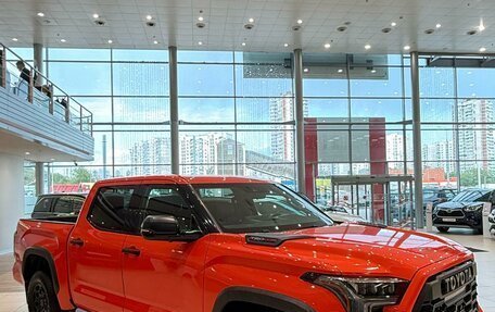 Toyota Tundra, 2022 год, 10 100 000 рублей, 3 фотография