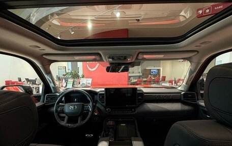 Toyota Tundra, 2022 год, 10 100 000 рублей, 9 фотография