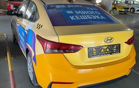 Hyundai Solaris II рестайлинг, 2018 год, 630 000 рублей, 4 фотография