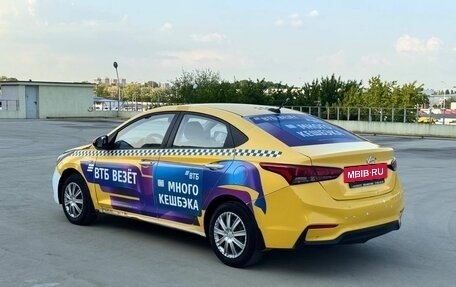 Hyundai Solaris II рестайлинг, 2018 год, 630 000 рублей, 4 фотография