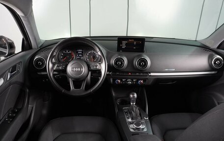 Audi A3, 2018 год, 1 799 000 рублей, 6 фотография