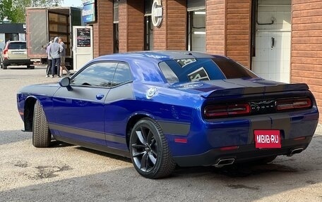 Dodge Challenger III рестайлинг 2, 2019 год, 3 750 000 рублей, 1 фотография