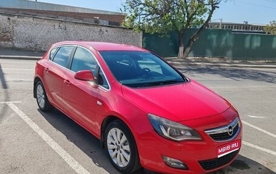 Opel Astra J, 2010 год, 700 000 рублей, 1 фотография