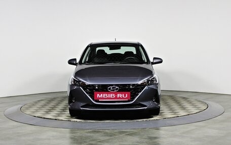 Hyundai Solaris II рестайлинг, 2022 год, 1 667 000 рублей, 2 фотография