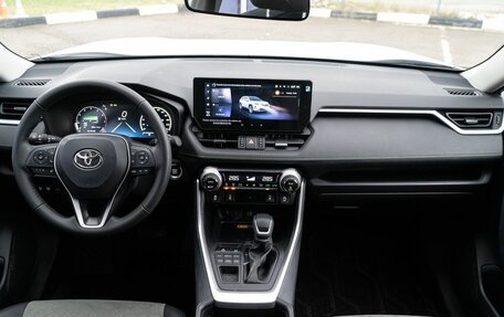 Toyota RAV4, 2025 год, 4 450 000 рублей, 14 фотография
