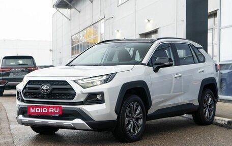 Toyota RAV4, 2025 год, 4 450 000 рублей, 3 фотография