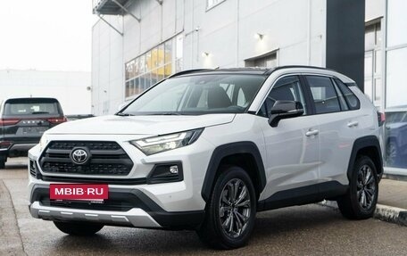 Toyota RAV4, 2025 год, 4 450 000 рублей, 3 фотография