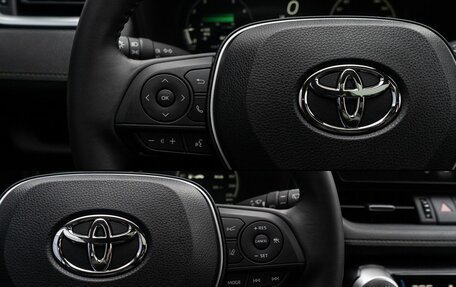 Toyota RAV4, 2025 год, 4 450 000 рублей, 25 фотография