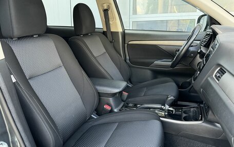 Mitsubishi Outlander III рестайлинг 3, 2017 год, 1 925 000 рублей, 20 фотография