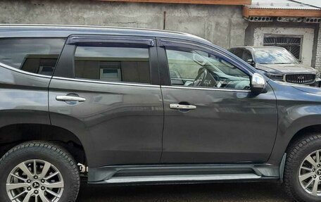 Mitsubishi Pajero Sport III рестайлинг, 2018 год, 2 900 000 рублей, 8 фотография