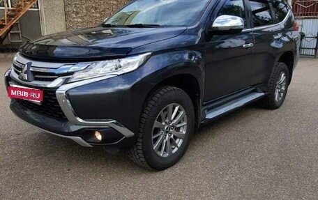 Mitsubishi Pajero Sport III рестайлинг, 2018 год, 2 900 000 рублей, 7 фотография