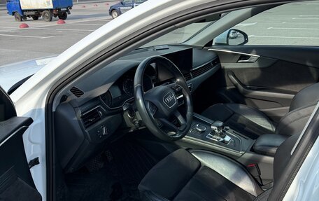 Audi A4, 2017 год, 1 970 000 рублей, 12 фотография