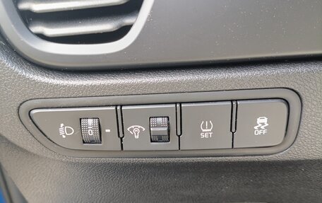 KIA Rio IV, 2021 год, 1 830 000 рублей, 6 фотография