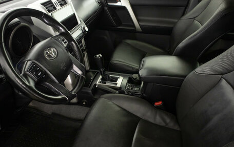 Toyota Land Cruiser Prado 150 рестайлинг 2, 2012 год, 2 849 000 рублей, 9 фотография