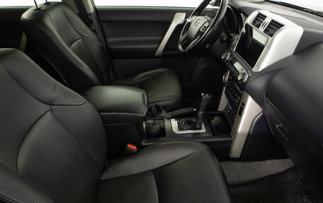 Toyota Land Cruiser Prado 150 рестайлинг 2, 2012 год, 2 849 000 рублей, 13 фотография