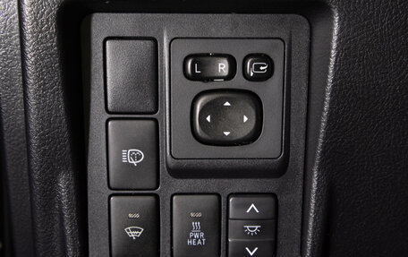 Toyota Land Cruiser Prado 150 рестайлинг 2, 2012 год, 2 849 000 рублей, 29 фотография