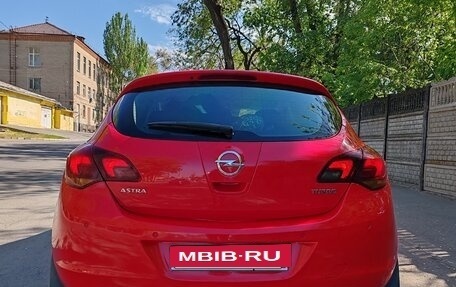 Opel Astra J, 2010 год, 700 000 рублей, 3 фотография