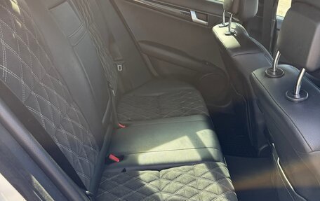 Mercedes-Benz C-Класс, 2011 год, 1 500 000 рублей, 17 фотография