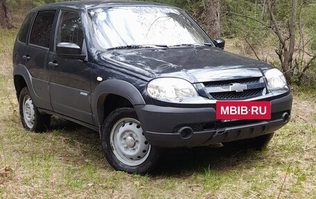 Chevrolet Niva I рестайлинг, 2012 год, 450 000 рублей, 2 фотография