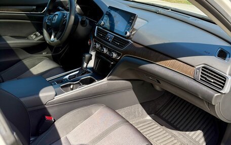 Honda Accord IX рестайлинг, 2019 год, 2 600 000 рублей, 7 фотография