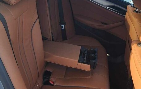 BMW 5 серия, 2019 год, 3 600 000 рублей, 5 фотография